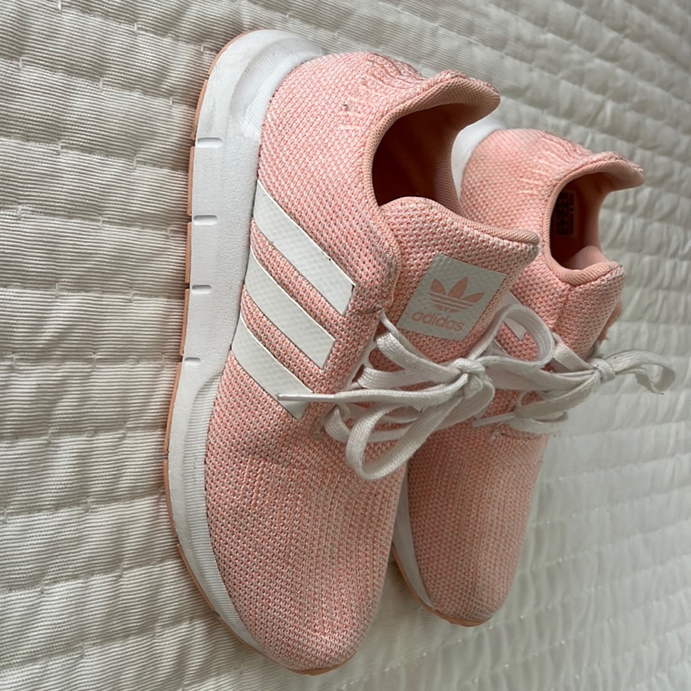 Adidas Swift Run size 4 1/2 pink/white